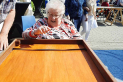 2023-05-13-WICHERUMLOO-oud-hollandse-spelletjes-en-poffertjes-eten-Verbindingsweek-10