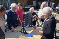 2023-05-13-WICHERUMLOO-oud-hollandse-spelletjes-en-poffertjes-eten-Verbindingsweek-33