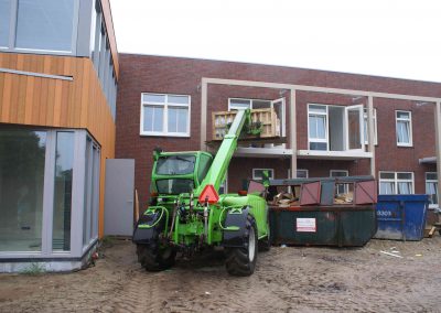 2015-07-13-keukens-uitladen-door-vrijwilligers-2