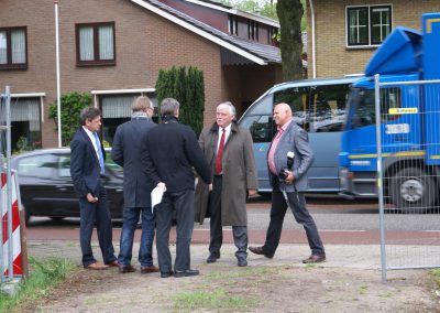 2013-05-14-delegatie-gemeente-ede-komen-een-kijkje-op-het-terrein-nemen-1